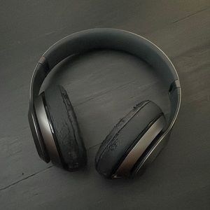 Beats by Dre Wireless studio beats